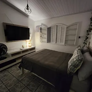  Quarto em Acomodações Particulares Califorte House